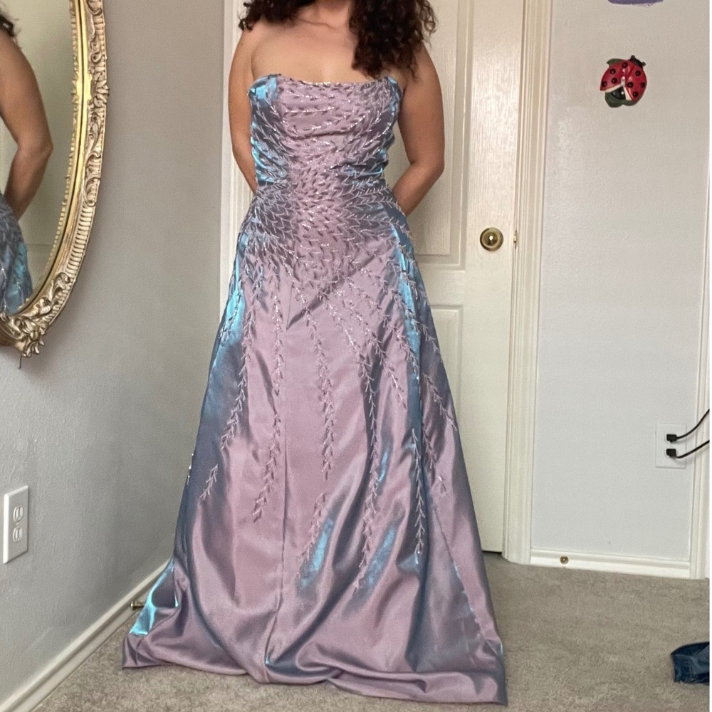 Stunning Sue Wong Beaded Iridescent Formal Evening Gown - Picture 2 of 5